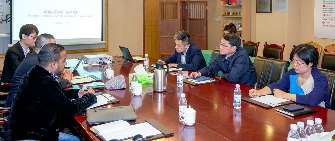 集團(tuán)領(lǐng)導(dǎo)會(huì)見博茨瓦納客人