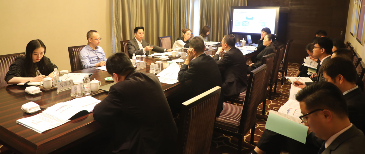 集團(tuán)領(lǐng)導(dǎo)調(diào)研指導(dǎo)尊龍凱時(shí)創(chuàng)新公司工作