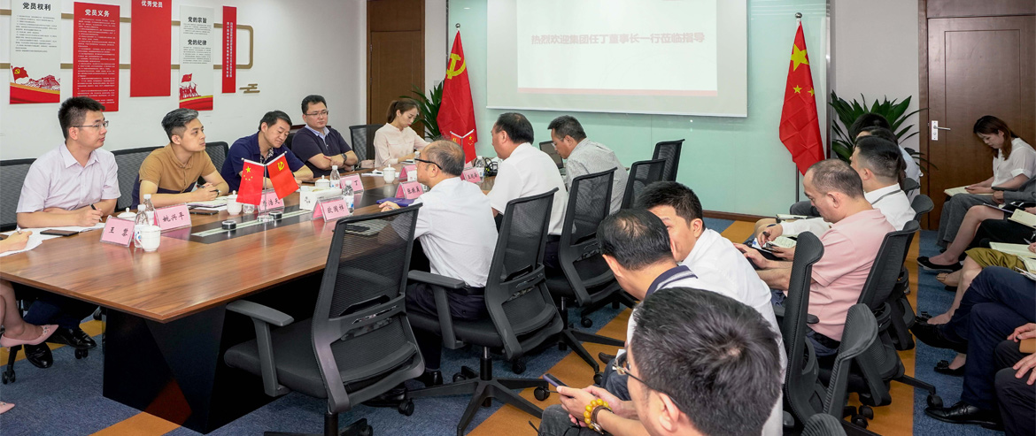 為旅游插上航空“翅膀”，給旅游增添科技“引擎”，用創(chuàng)新創(chuàng)造更大價值