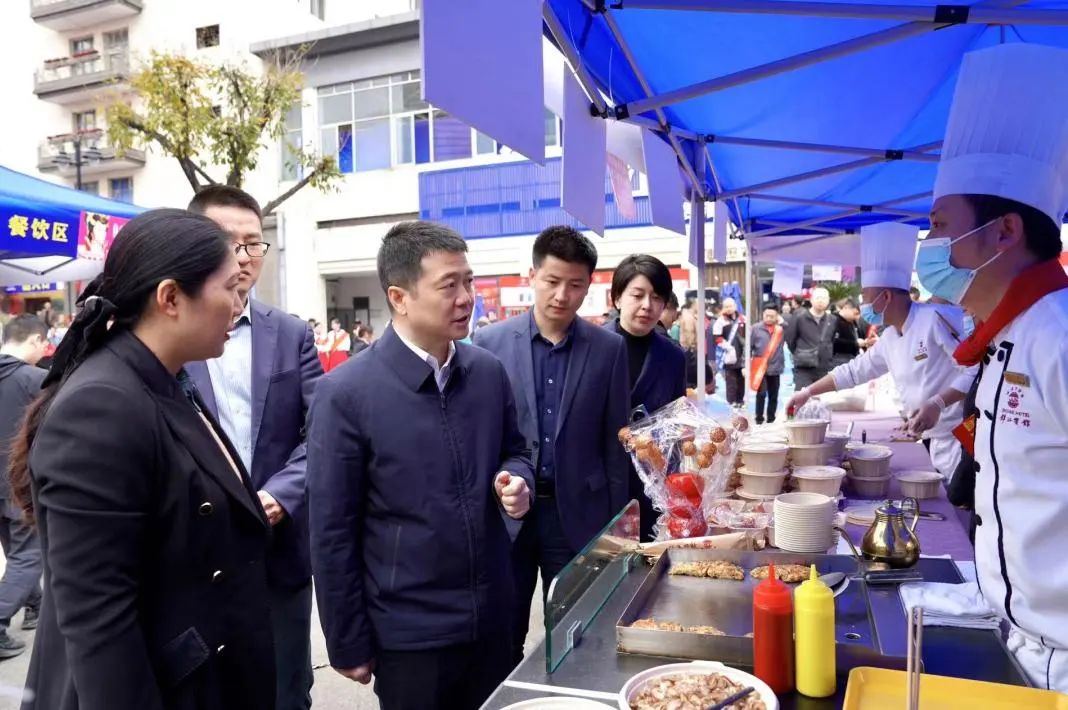 省尊龍凱時集團檢查督導2024錦江賓館春季酒類商務洽談會現(xiàn)場工作