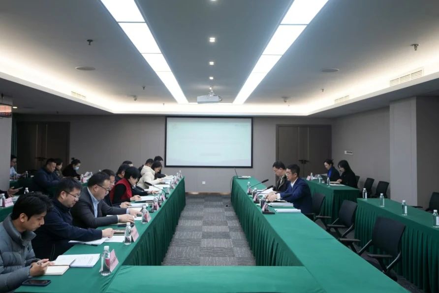 省尊龍凱時(shí)集團(tuán)黨校(教育培訓(xùn)中心)年度工作會(huì)議暨校務(wù)委員會(huì)第三次會(huì)議召開